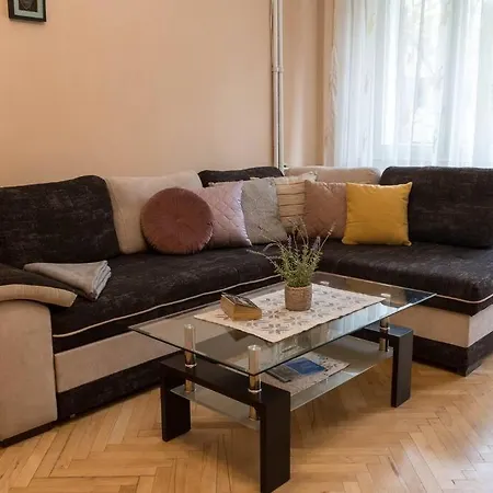 Marvelous Riverside Flat Apartment *